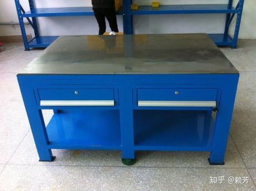 鉗工工作臺(tái) 設(shè)計(jì)與功能解析